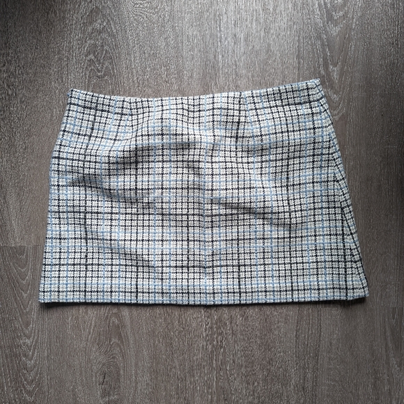 Plaid wool mini skirt - Picture 2 of 4